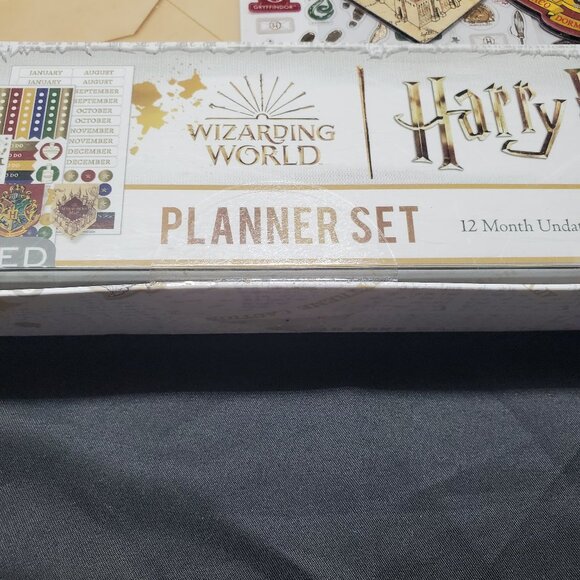 Paper House Productions Harry Potter Hogwarts Letter 12 Month Undated Planner - Picture 6 of 6